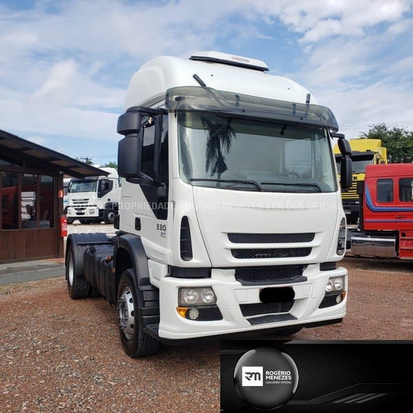 IVECO CURSOR 330 2011 BRANCO