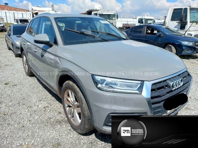 Lote 007 - 2020 AUDI Q5